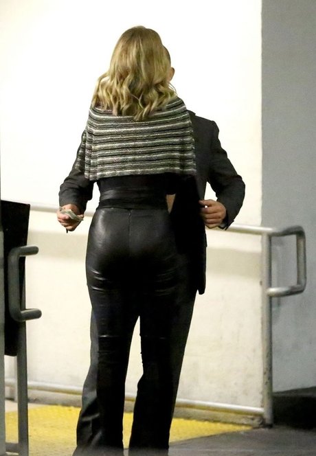 Rosie HW_ actriz de desnudos fotos