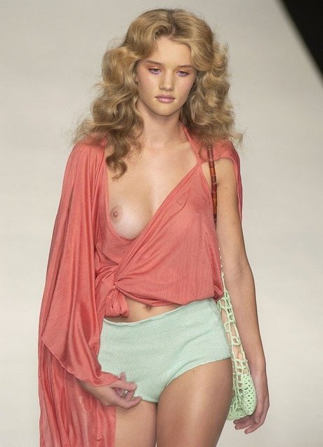 Rosie HW_ modelo erótico imágenes