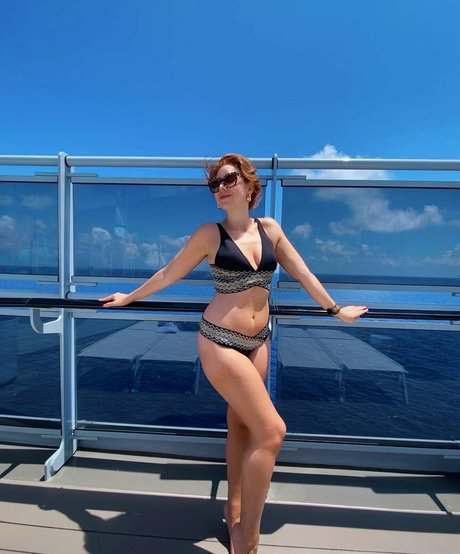 Hazel Hayes estrella porno atractiva imagen