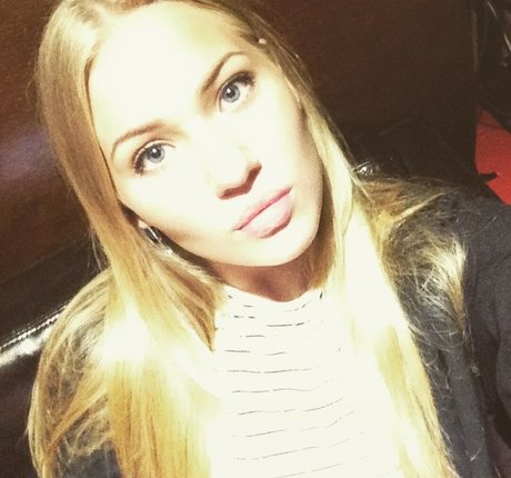 Anja Nissen hermosa estrella porno archivo