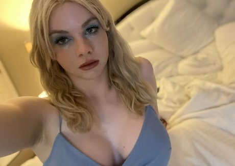 Minx Maven modelo superior imágenes