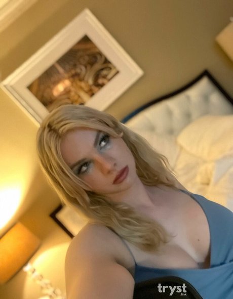 Minx Maven modelo adulto fotos