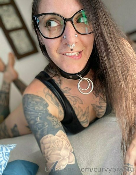 curvybrat4u estrella del sexo archivo