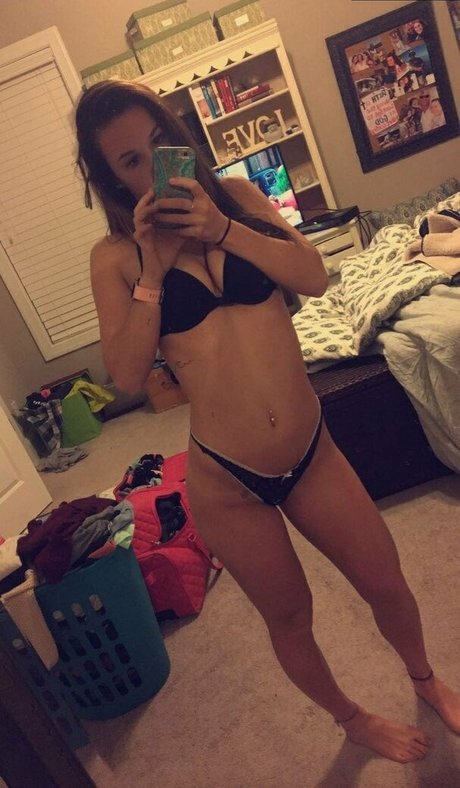 Kate Weisner estrella del arte foto