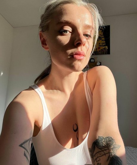 Asya Say modelo sexy imágenes