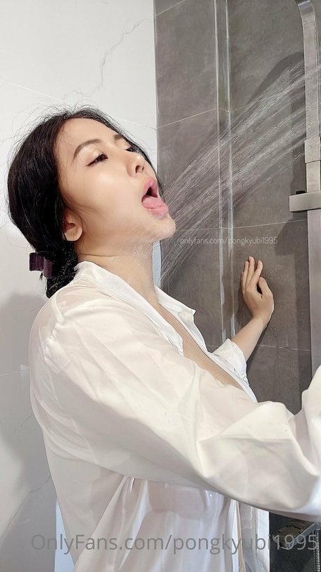 Pongkyubi1995 modelo hd galerías