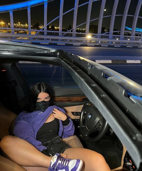 tenderlybae estrella atractiva archivo