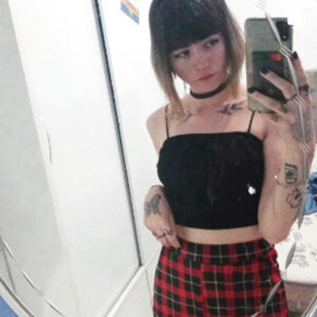 Lil Ravena desnudos estrella imágenes