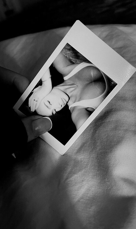 Kiera Lucy xxx estrella porno imagen