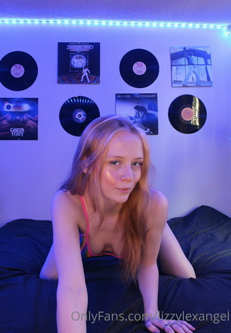 lizzylexangel modelo desnudo imágenes