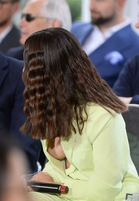 Julia Wieniawa hermosa actriz galerías