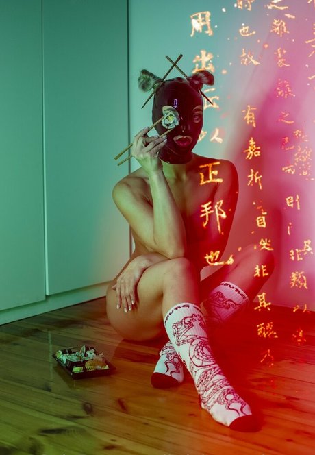 littlelatexprincess xxx estrella porno fotos