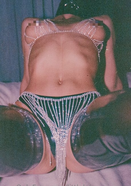 littlelatexprincess estrella porno exclusiva imagen