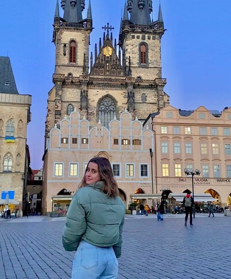 Julia Gomez bonita modelo foto