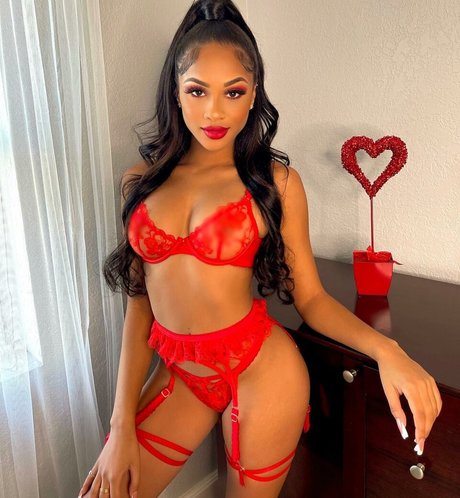 Breann Llewelyn estrella porno perfecta imágenes