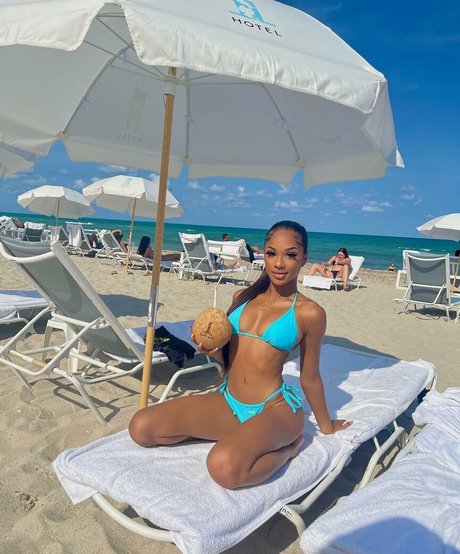 Breann Llewelyn estrella porno erótica galerías