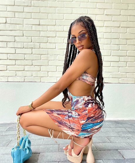 Breann Llewelyn modelo de alta definición imágenes