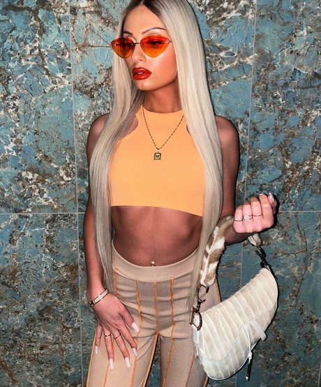 Tsmissmara modelo pornografico foto