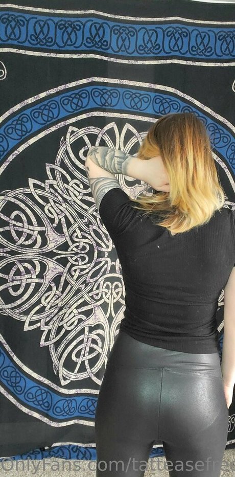 tatteasefree modelo adulto imágenes