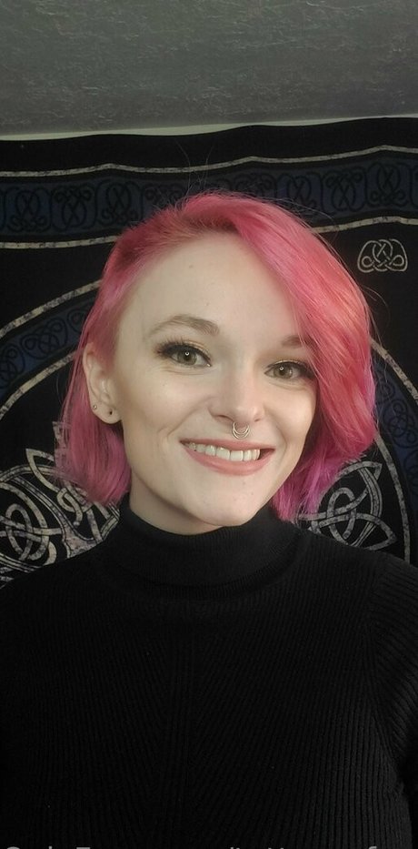 tatteasefree actriz sexual foto