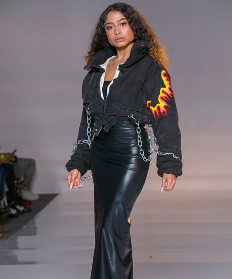 AlessiaSays estrella agradable imagen