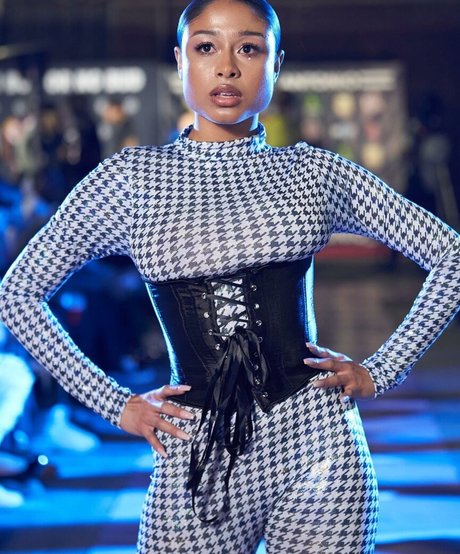 AlessiaSays modelo pornografico recopilación