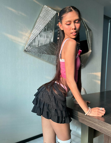 allierosexo actriz erótica fotos