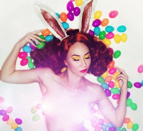 Juliette Electrique desnudos estrella galería