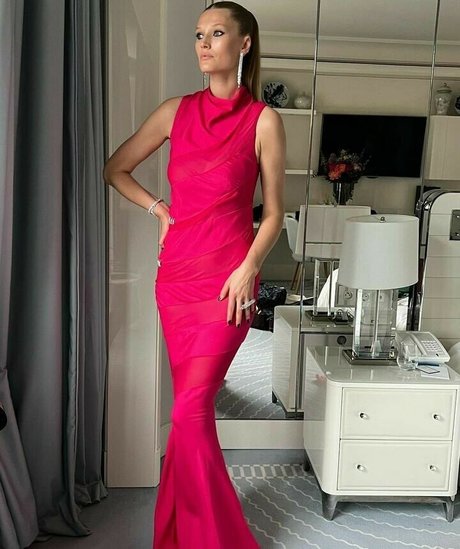 Toni Garrn estrella porno en alta definición galerías