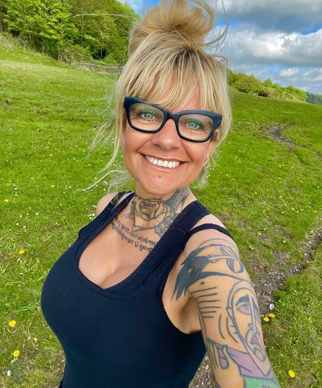 Winnie Nielsen estrella atractiva imágenes