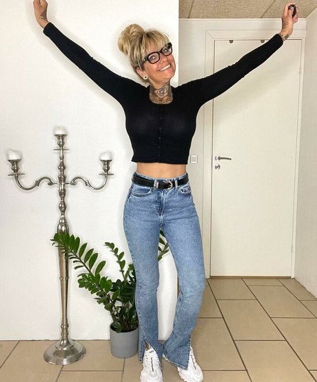 Winnie Nielsen estrella porno sexy imágenes