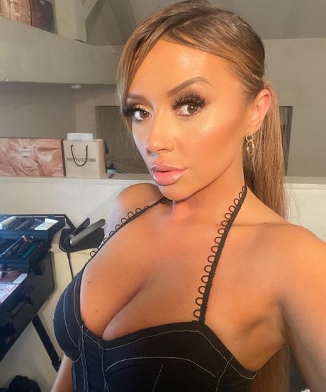 Kimberly Hart Simpson modelo desnudo archivo