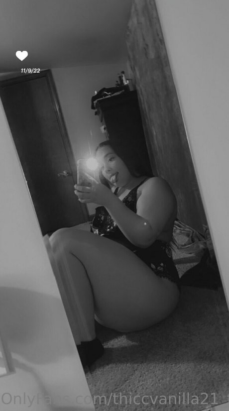 thiccvanilla21 free actriz libre imágenes