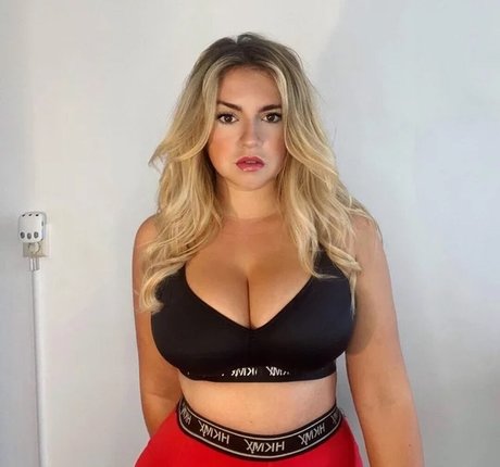 Sensi Lowe actriz adulta fotos