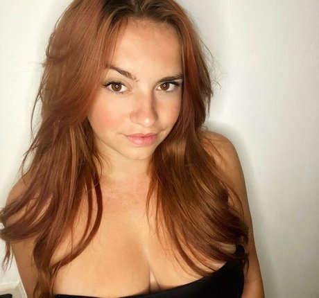 Sensi Lowe actriz perfecta fotos