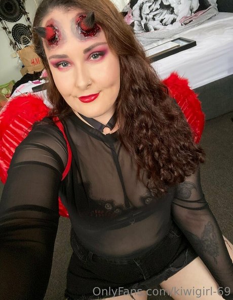 kiwigirl 69 modelo superior foto