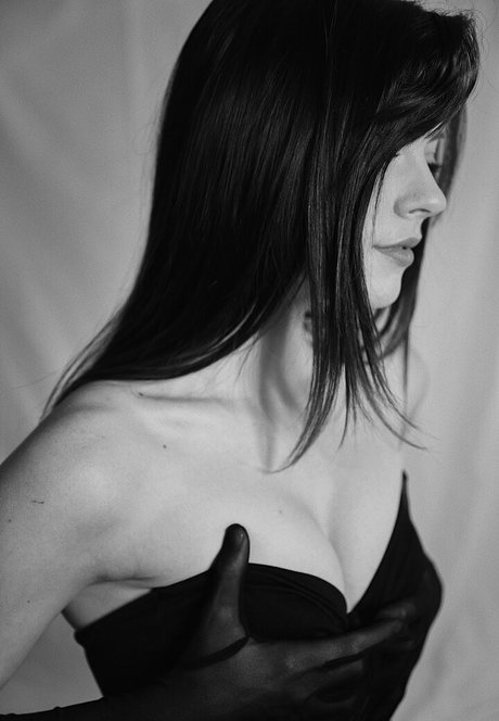 oliviawildinfree modelo exclusivo fotos