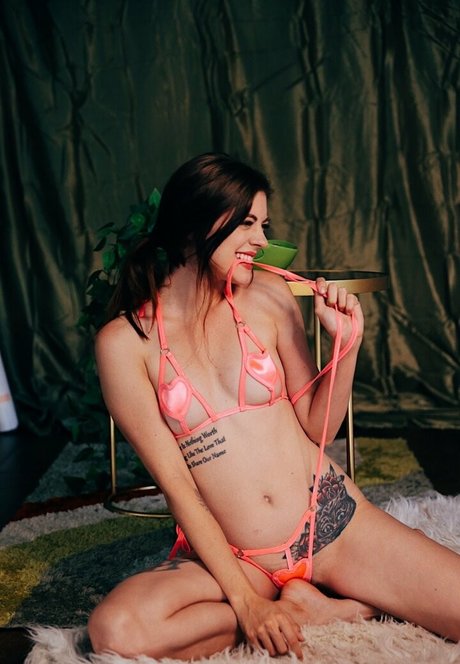 oliviawildinfree estrella porno atractiva imagen