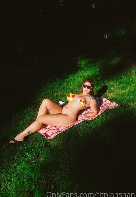 onlyfans de mujeres delgadas y menudas adulto perfecto archivo