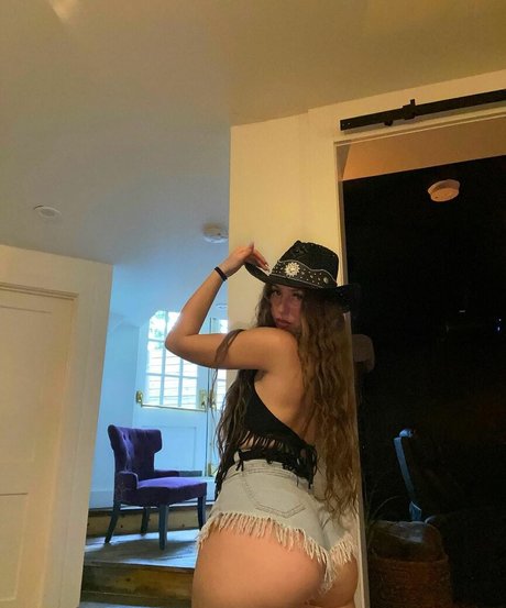 Taylor Hansen estrella fotos