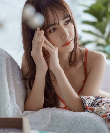 Tonnam Poottawan estrella porno de alta calidad imagen