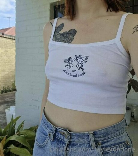 hayleyundone modelo desnudos imágenes