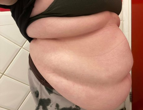 growing piggy1305 buena actriz galerías