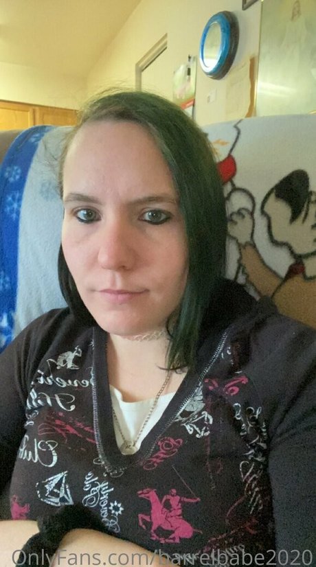 barrelbabe2020 actriz desnuda imagen