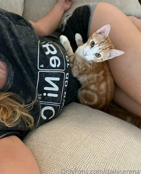 Dailyserena actriz caliente imágenes