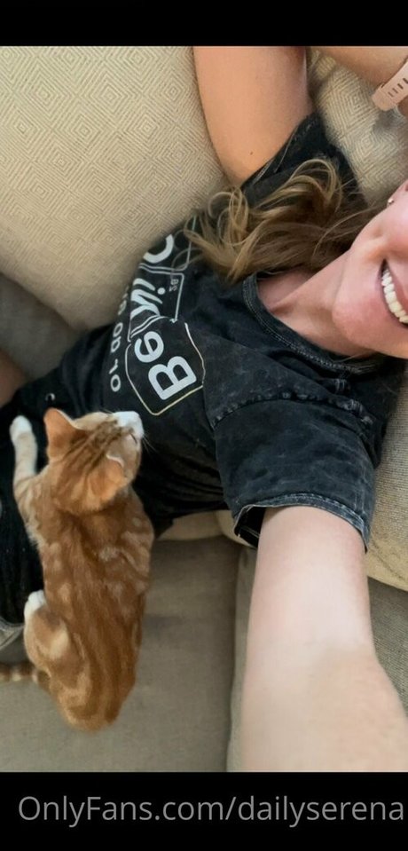 Dailyserena actriz caliente foto