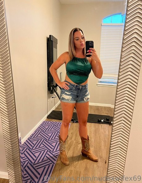 nudexwifex69 bonita estrella foto