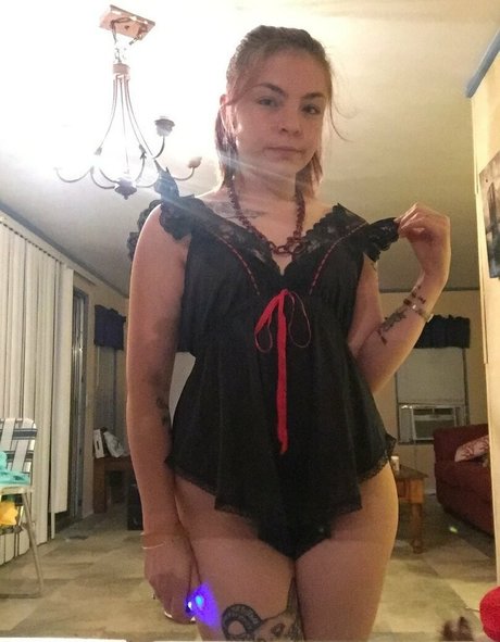 ciricesinsss modelo desnudo fotos