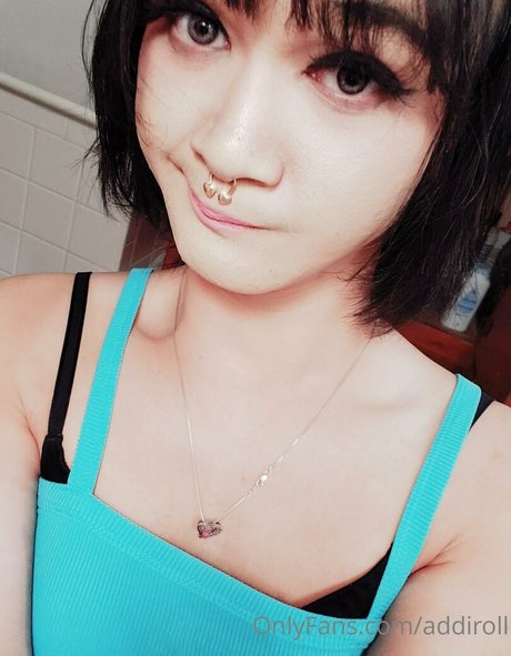 addiroll modelo caliente imagen