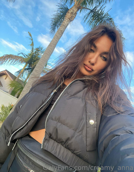 creamy anna estrella de alta calidad foto